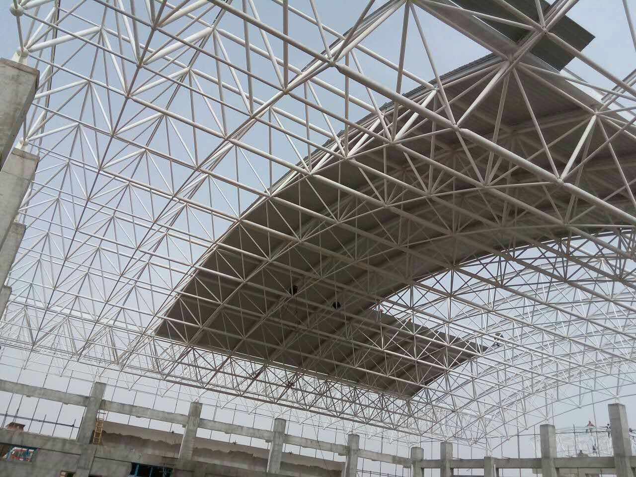梧州青岛一汽网架